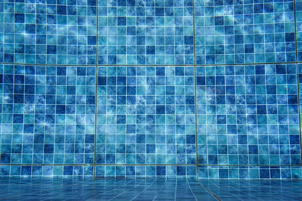 swimming pool, pool, tiles-4638912.jpg