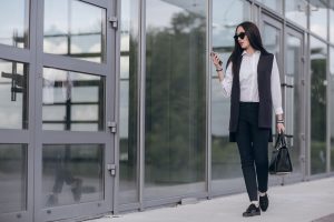 Read more about the article 10 Key Benefits of Aluminum and Glass Doors for Modern Homes