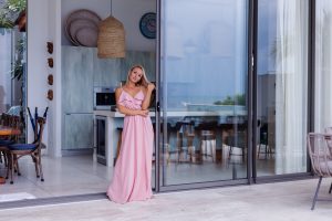 Read more about the article Why Aluminum Sliding Glass Doors Are Ideal for Modern Homes